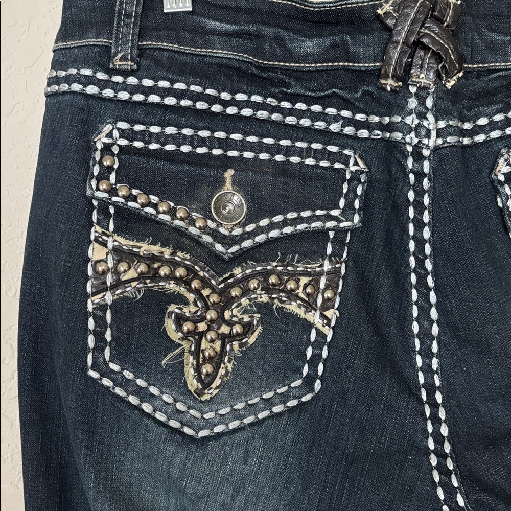 LA IDOL Dark Wash Embellished Capri Jeans- Thick White Contrast Stitch. Size 15 - Picture 8 of 10